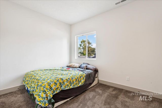 1325 Albany St, Caldwell, ID 83605