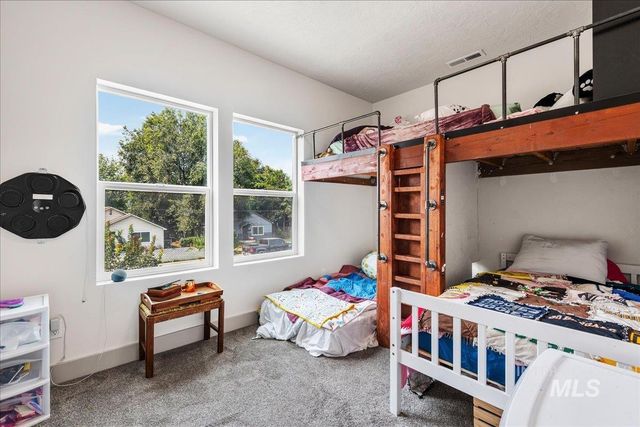 1325 Albany St, Caldwell, ID 83605