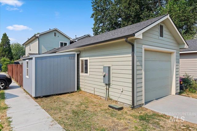 1325 Albany St, Caldwell, ID 83605