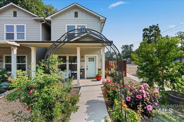 1325 Albany St, Caldwell, ID 83605