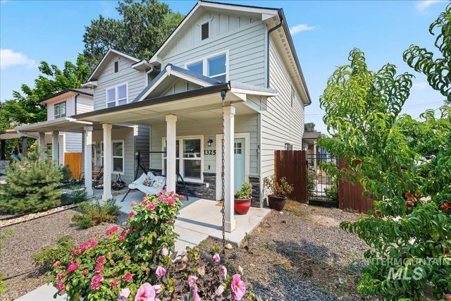 1325 Albany St, Caldwell, ID 83605