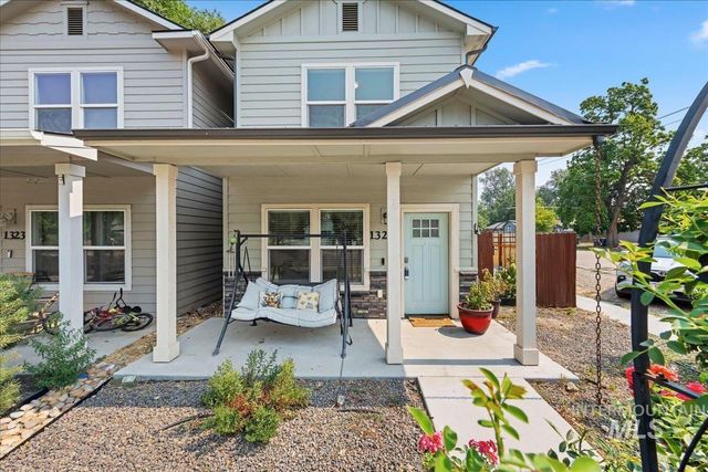 1325 Albany St, Caldwell, ID 83605