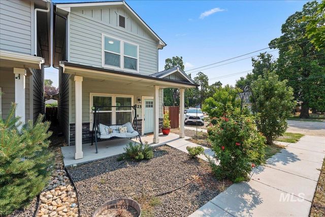 1325 Albany St, Caldwell, ID 83605