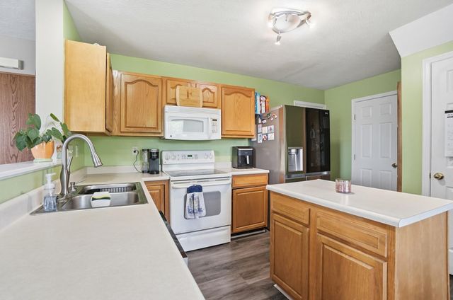6308 Castleoak Drive, Florence, KY 41042