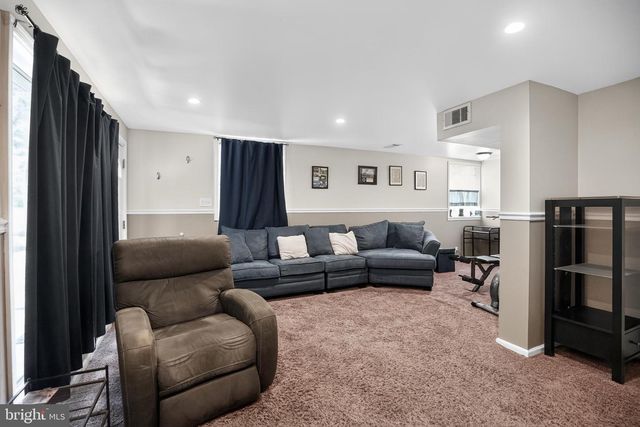 615 HOYT RD, Huntingdon Valley, PA 19006
