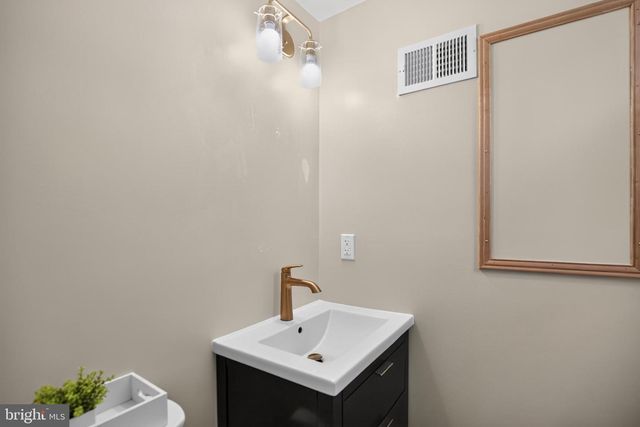 615 HOYT RD, Huntingdon Valley, PA 19006