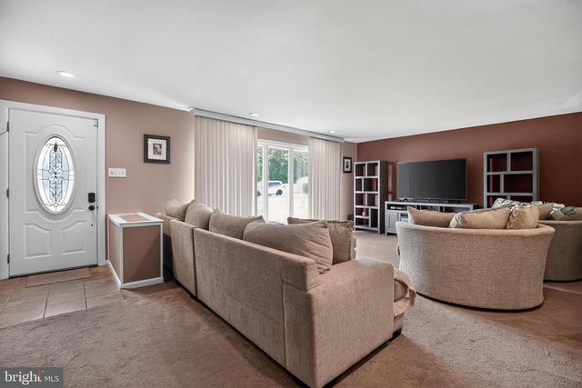 615 HOYT RD, Huntingdon Valley, PA 19006