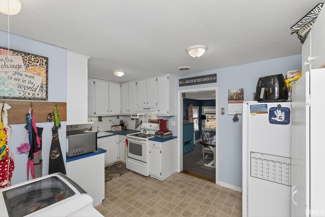 29239 Kauffman Street, Elkhart, IN 46517