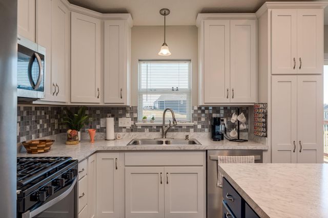 1000 Mulberry Avenue NE, Montgomery, MN 56069