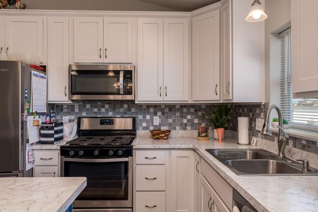 1000 Mulberry Avenue NE, Montgomery, MN 56069