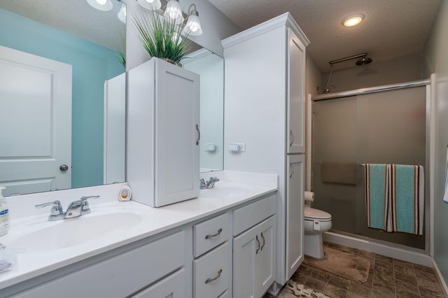 1000 Mulberry Avenue NE, Montgomery, MN 56069