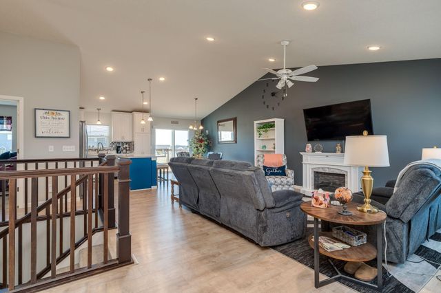 1000 Mulberry Avenue NE, Montgomery, MN 56069