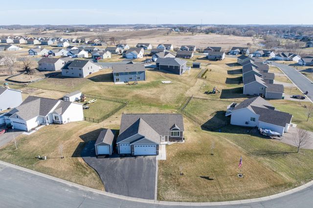 1000 Mulberry Avenue NE, Montgomery, MN 56069