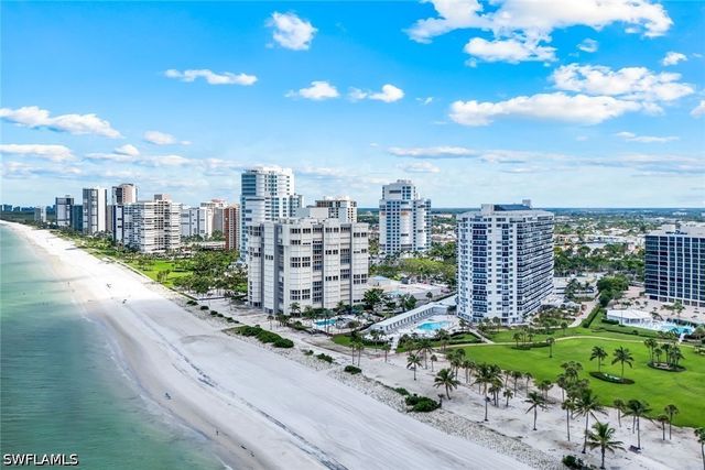 4041 Gulf Shore BLVD N 109, Naples, FL 34103