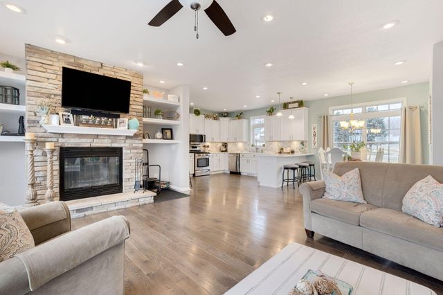 7395 E Hudson Pointe Lane, New Carlisle, IN 46552