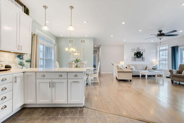 7395 E Hudson Pointe Lane, New Carlisle, IN 46552