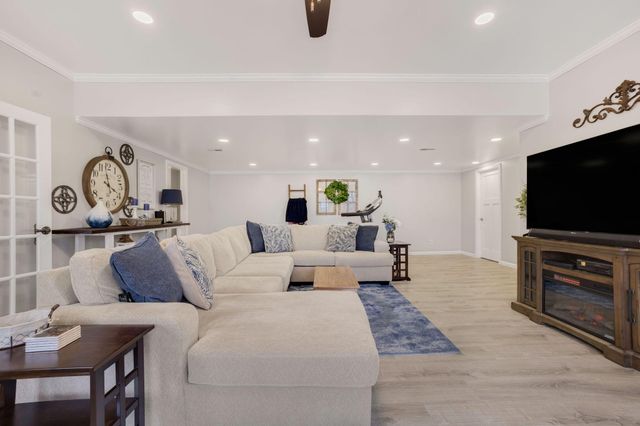 7395 E Hudson Pointe Lane, New Carlisle, IN 46552