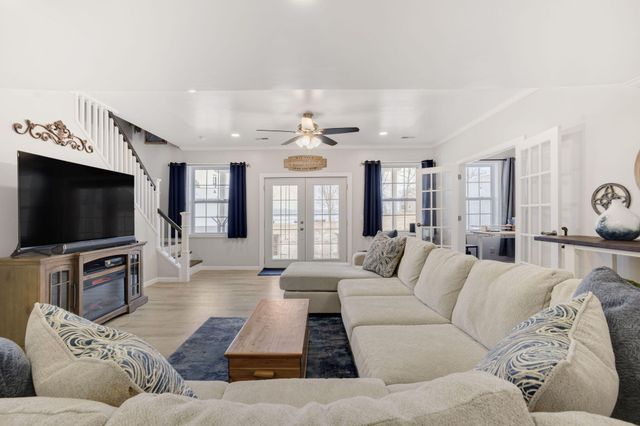 7395 E Hudson Pointe Lane, New Carlisle, IN 46552