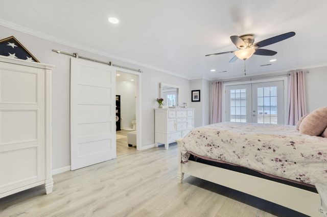 7395 E Hudson Pointe Lane, New Carlisle, IN 46552