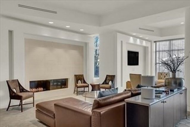 10 Nouvelle Way S711, Natick, MA 01760