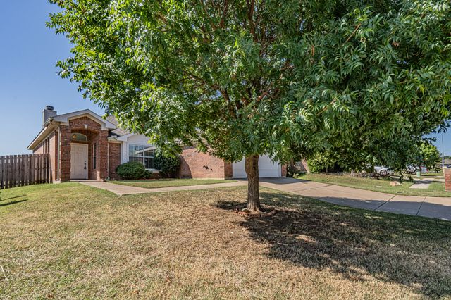 3929 Winter Springs Drive, Fort Worth, TX 76123