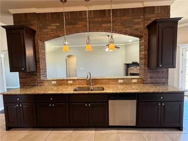 709 SW Barn Valley Road, Bentonville, AR 72712