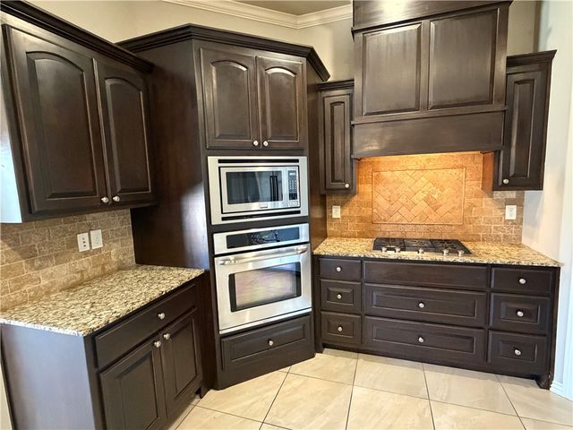 709 SW Barn Valley Road, Bentonville, AR 72712