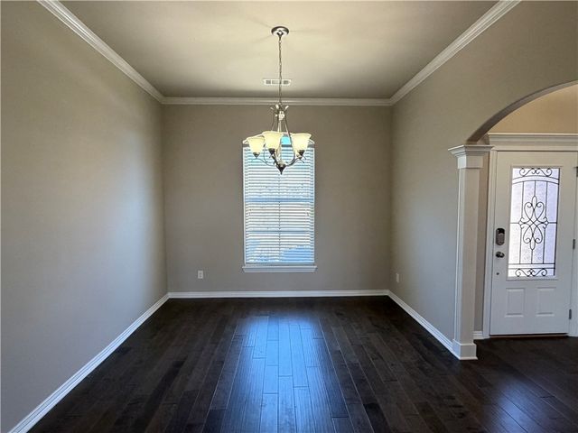 709 SW Barn Valley Road, Bentonville, AR 72712