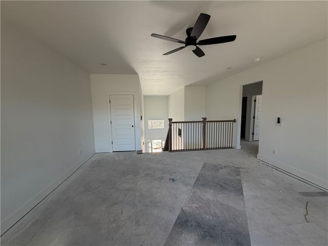 709 SW Barn Valley Road, Bentonville, AR 72712