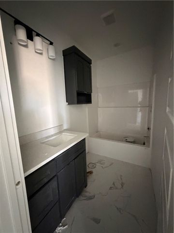 709 SW Barn Valley Road, Bentonville, AR 72712