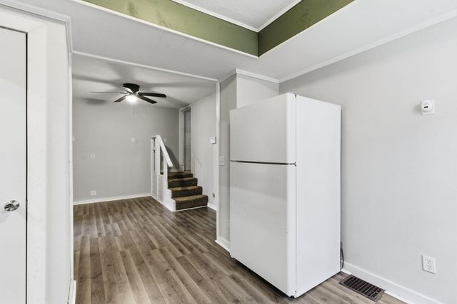 1203 W Mount Vernon Street, Springfield, MO 65806