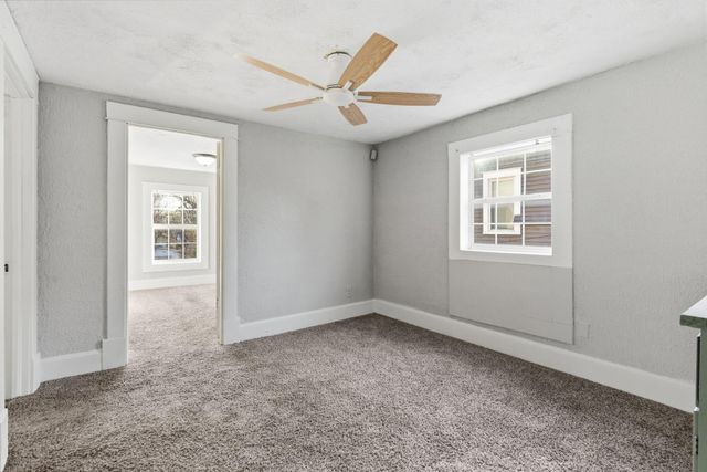 1203 W Mount Vernon Street, Springfield, MO 65806