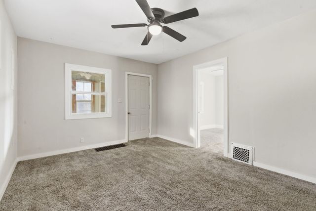 1203 W Mount Vernon Street, Springfield, MO 65806