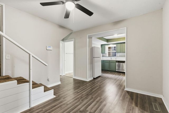 1203 W Mount Vernon Street, Springfield, MO 65806