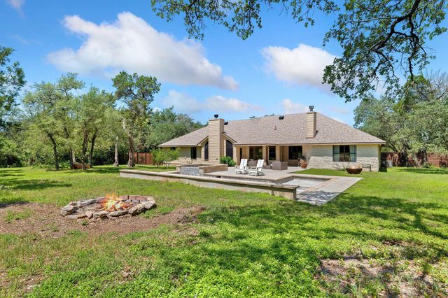 105 N Laurelwood DR, Austin, TX 78733