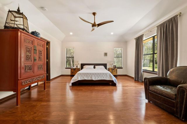 105 N Laurelwood DR, Austin, TX 78733