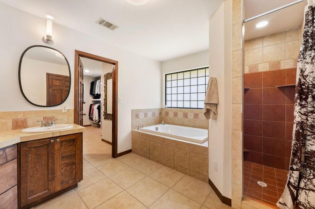 105 N Laurelwood DR, Austin, TX 78733