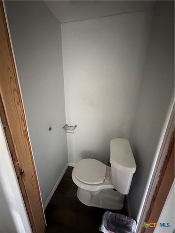 502 Tommy Drive, Port Lavaca, TX 77979