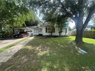 502 Tommy Drive, Port Lavaca, TX 77979