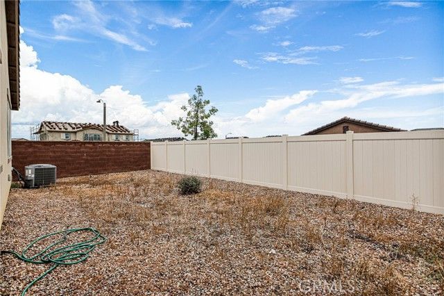 7908 Santorini, Highland, CA 92346