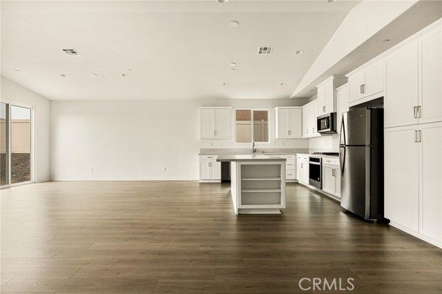 7908 Santorini, Highland, CA 92346