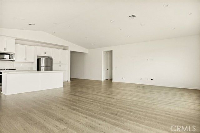 7908 Santorini, Highland, CA 92346