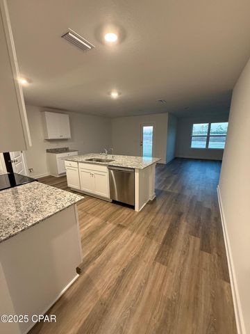 135 Dockside Road, Freeport, FL 32439