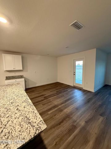 135 Dockside Road, Freeport, FL 32439