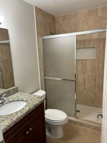 510 Lakeview Drive E, Royal Palm Beach, FL 33411