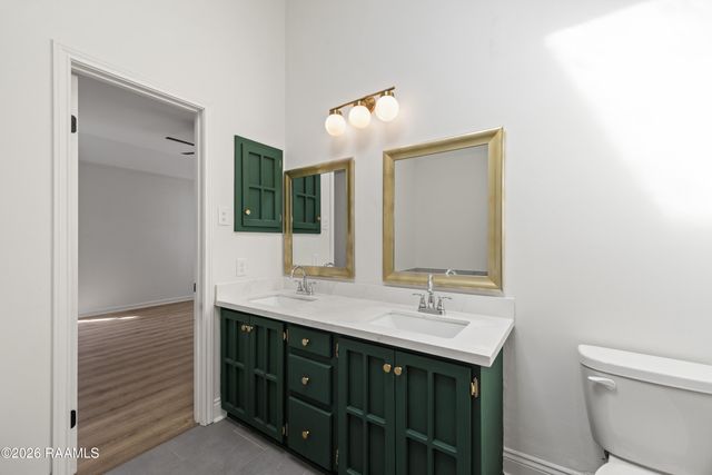 313 Wallingsford Circle, Youngsville, LA 70592