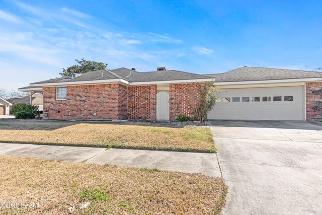 313 Wallingsford Circle, Youngsville, LA 70592