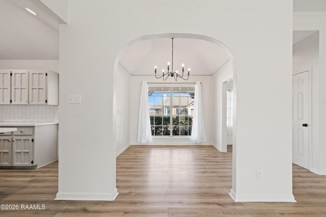 313 Wallingsford Circle, Youngsville, LA 70592