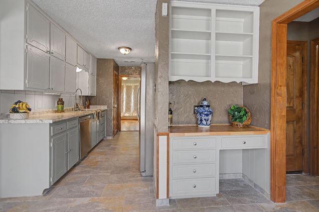 604 Baker Drive, Hurst, TX 76054