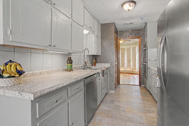 604 Baker Drive, Hurst, TX 76054